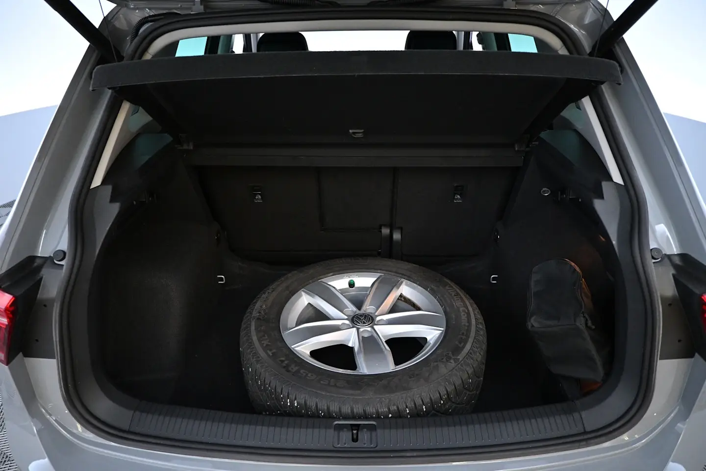 Car Image - 2AanEpFJmBLc61bkUdnZdL
