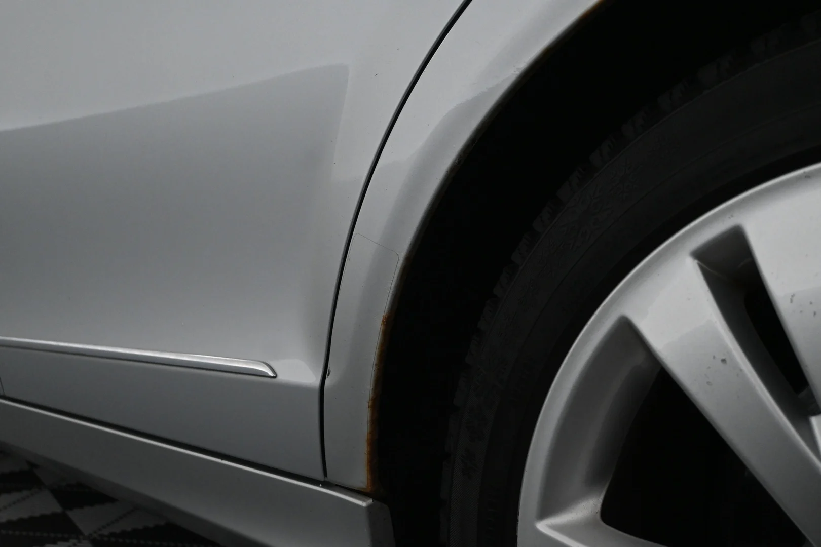Car Image - 4xt4G8D4XuUn4updLh7IFI
