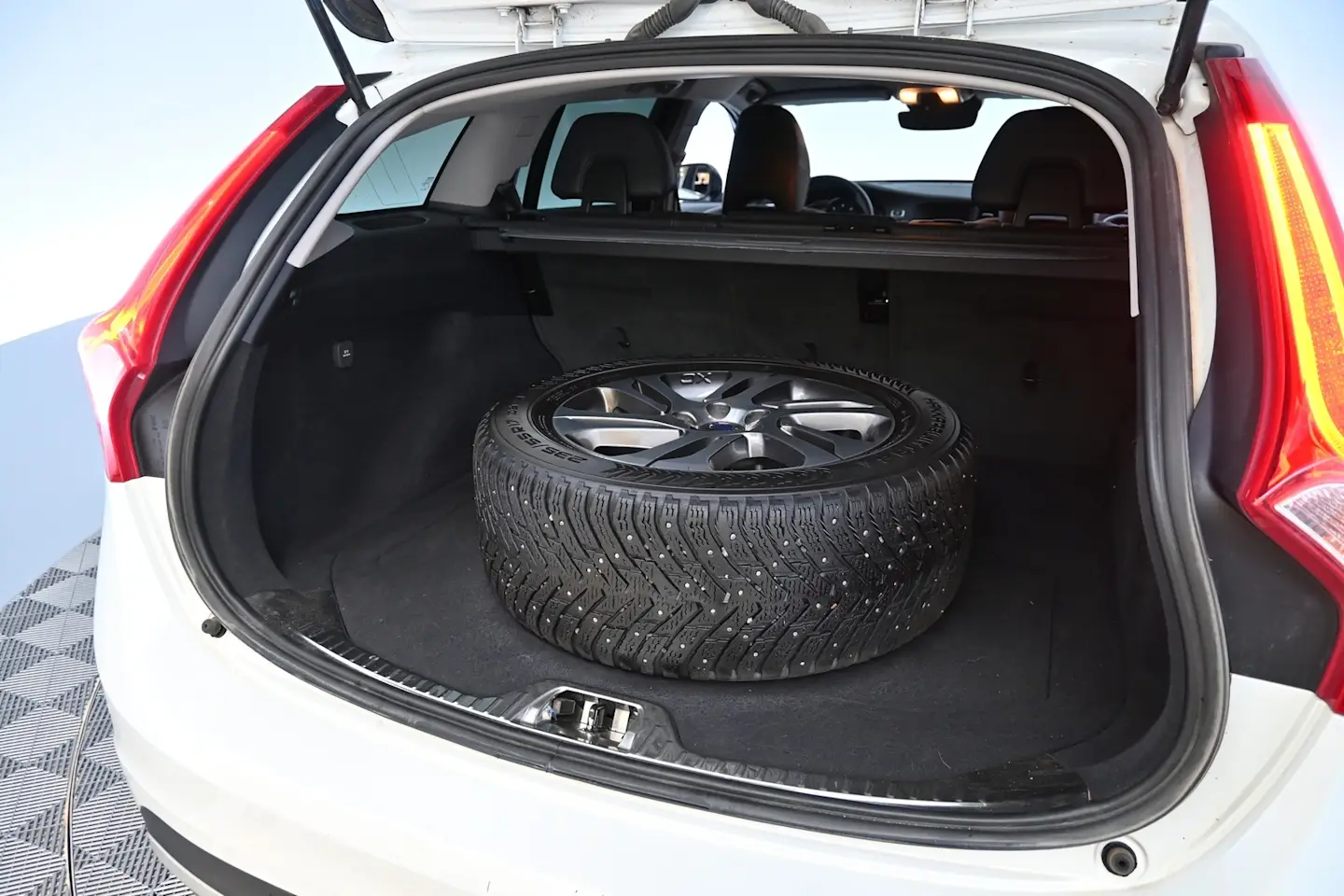 Car Image - 316ylXvH0jUbpWzRZEkCgi