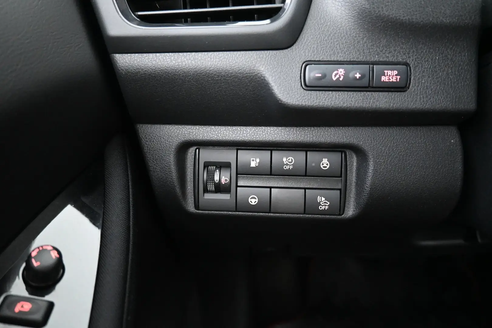 Car Image - 3ZQeQ1LyCD8qf5vhnEsysn