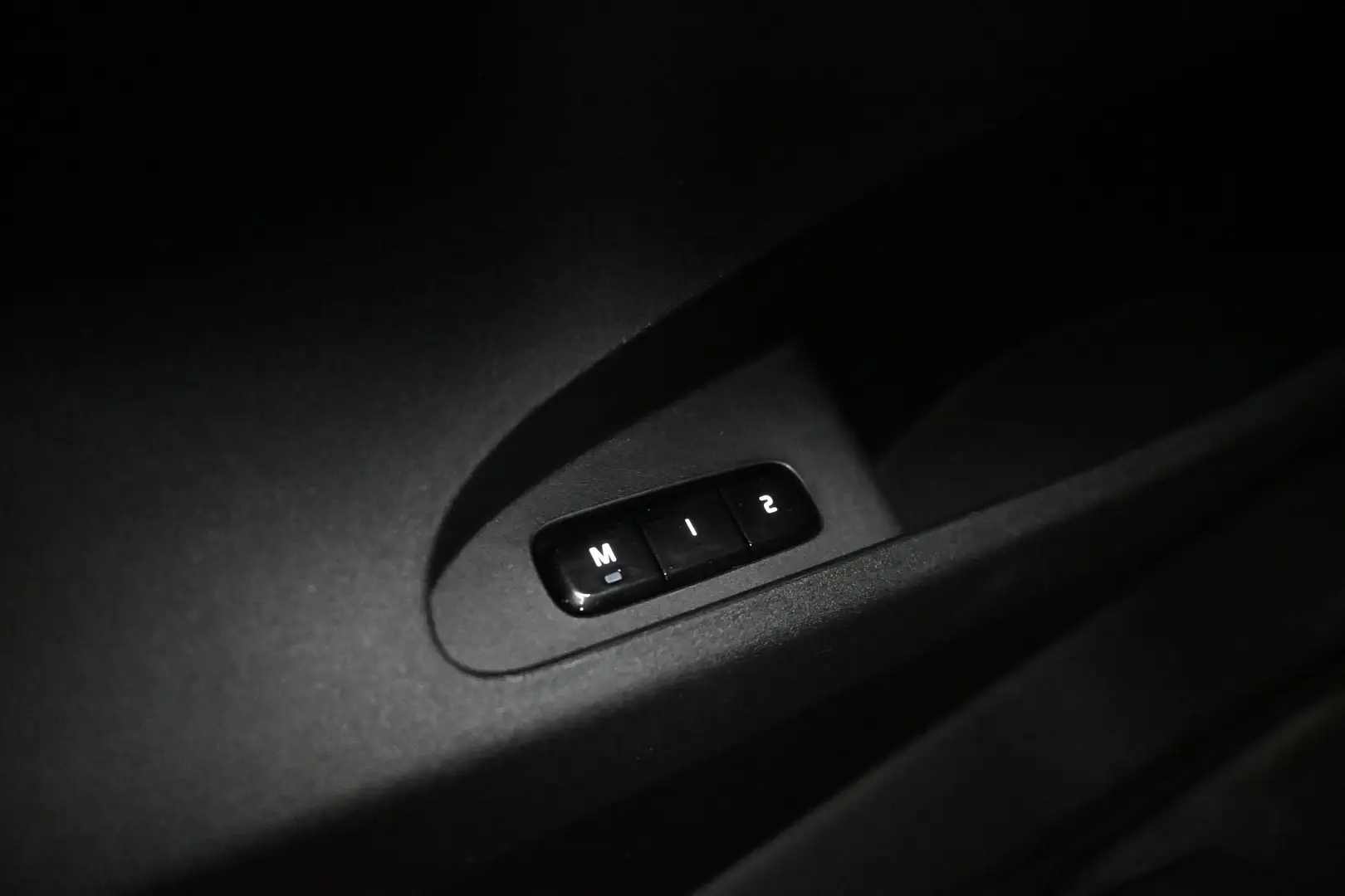 Car Image - 3BtcKY4oLzuF8sVJ91kXfh