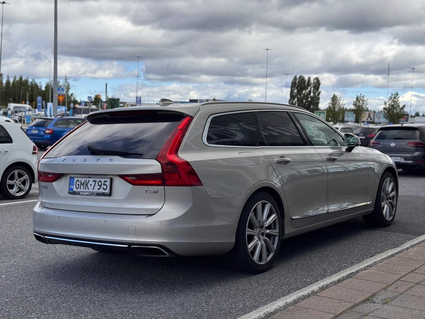 Car Image - 5p4eUISQ8fRzrSMXoc0trg