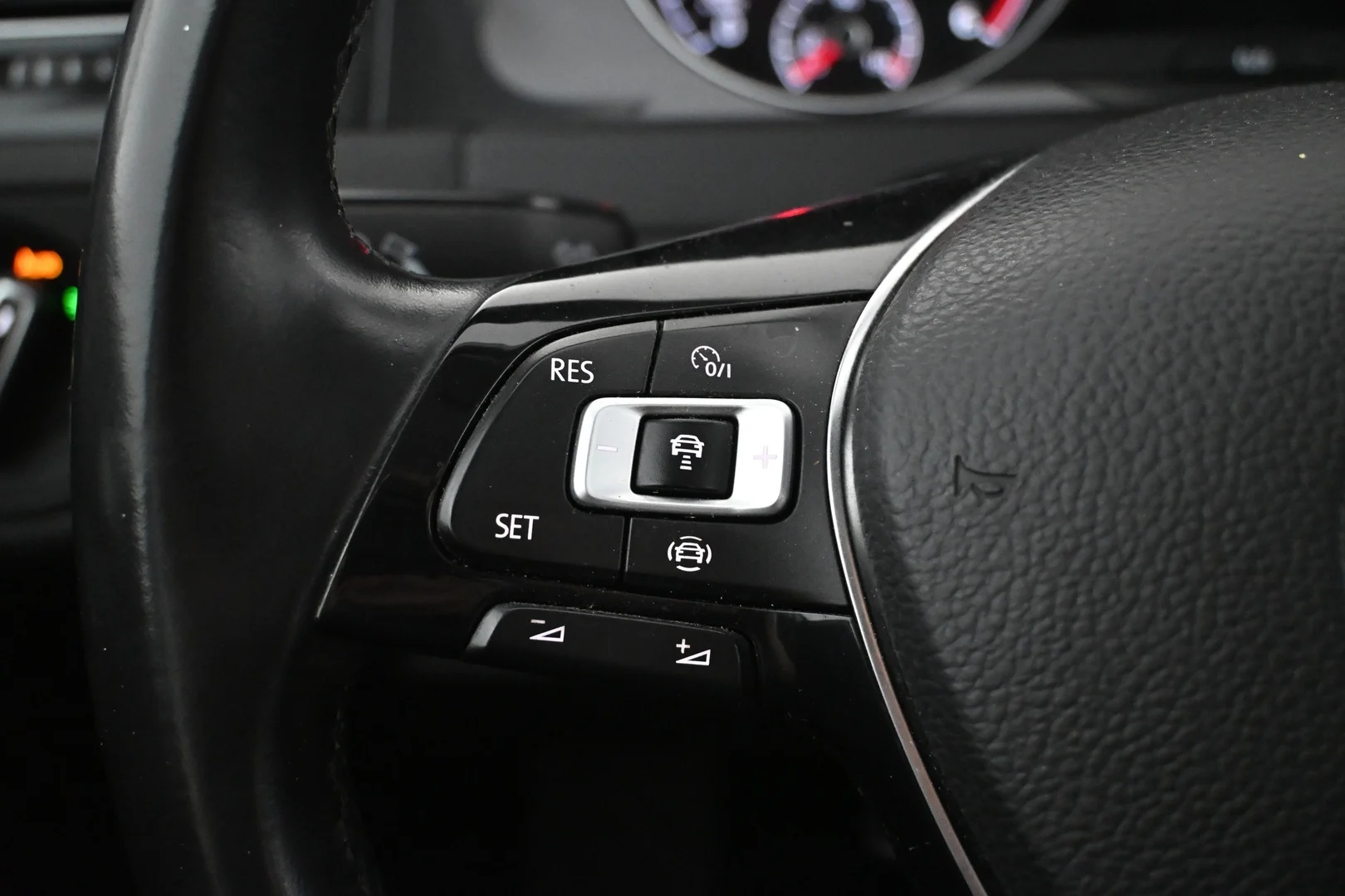 Car Image - 6475Sk2dQmAod49rx6ZArl
