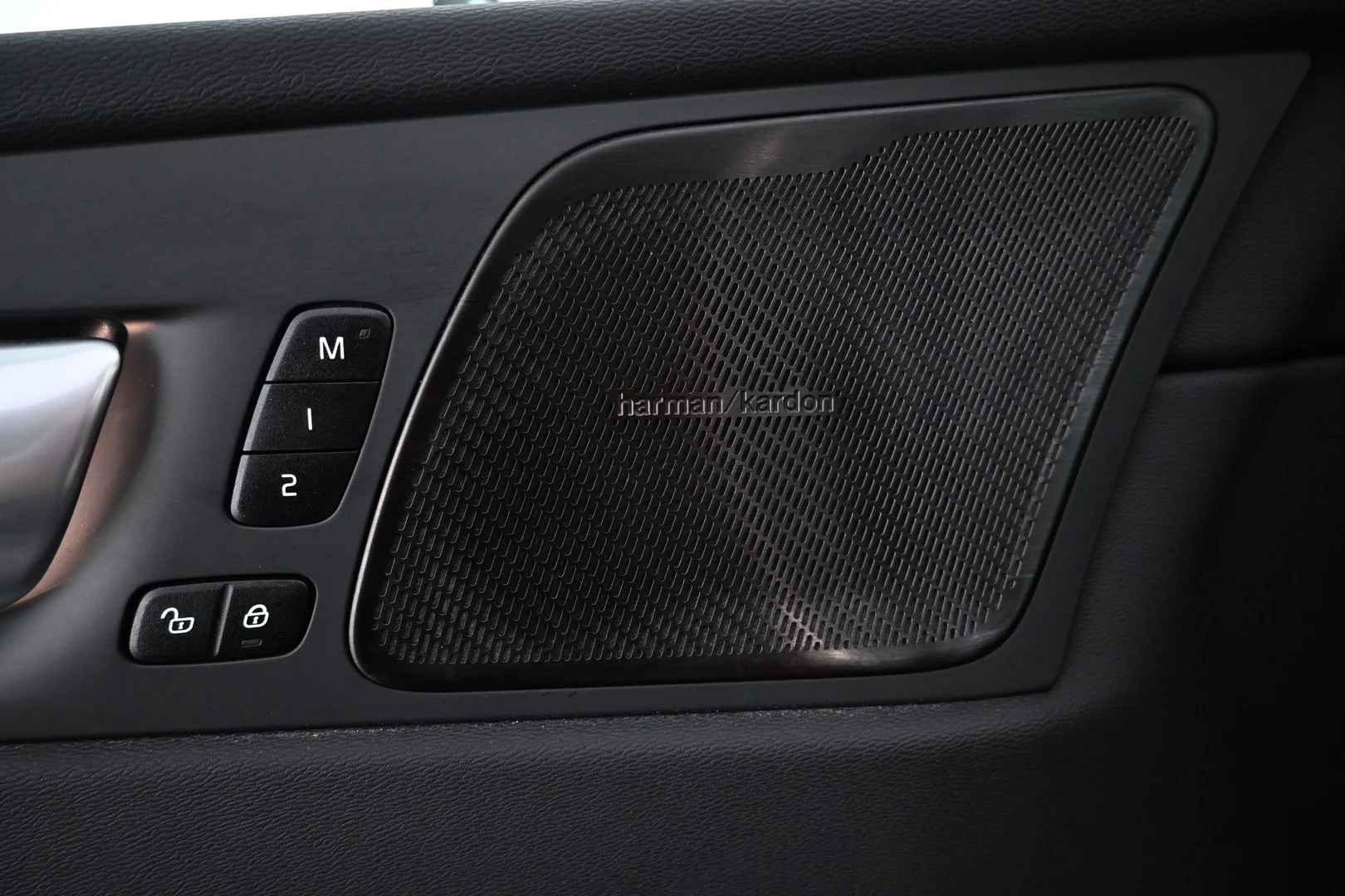 Car Image - 1aws4qwXzAG7Jqu1txr3cW