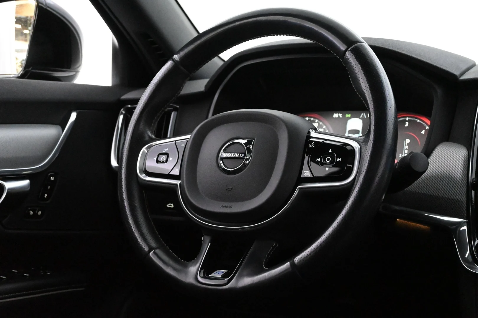 Car Image - 6JDG2OobwgcSF1GQ64wXTq
