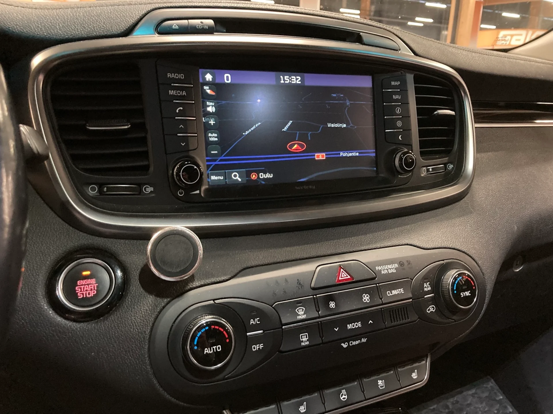 Car Image - 2i1DQIz4moU9eM4nM2pIwN