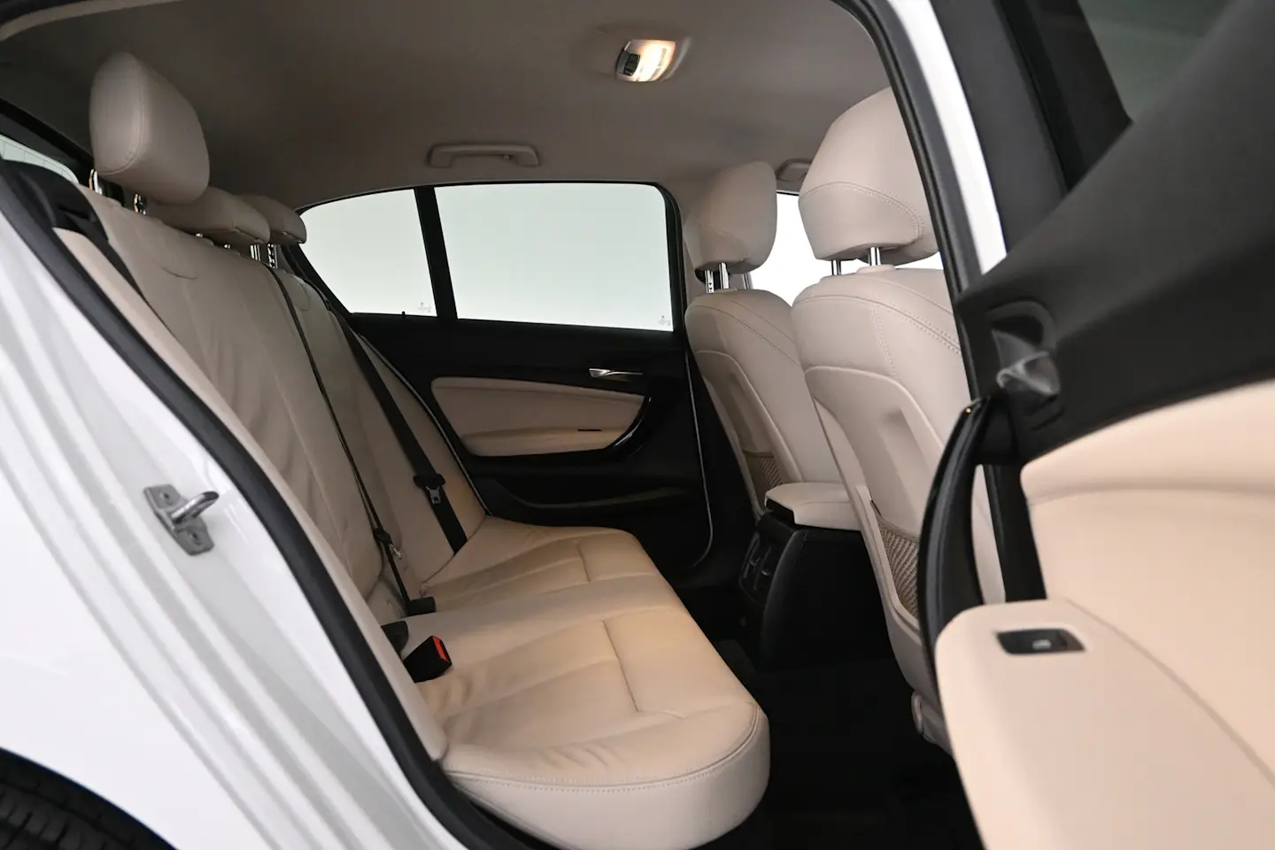 Car Image - 7pmkhNBXv3yuP6sLeTKXCE