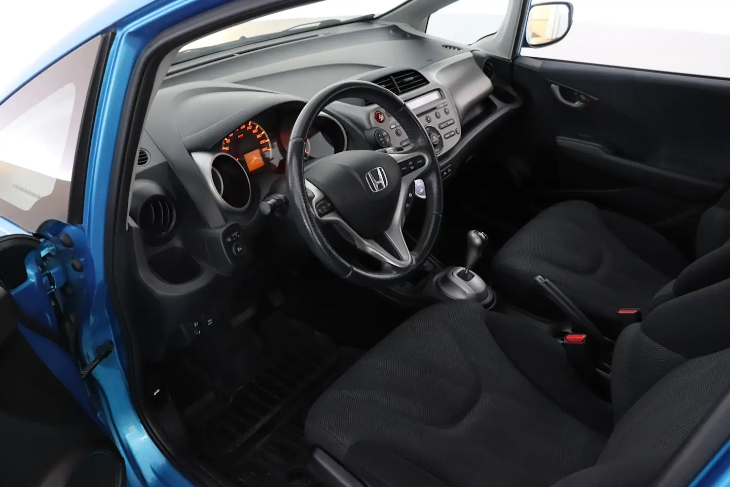 Car Image - 5WofoYqDnYd5sIzhRZZNew