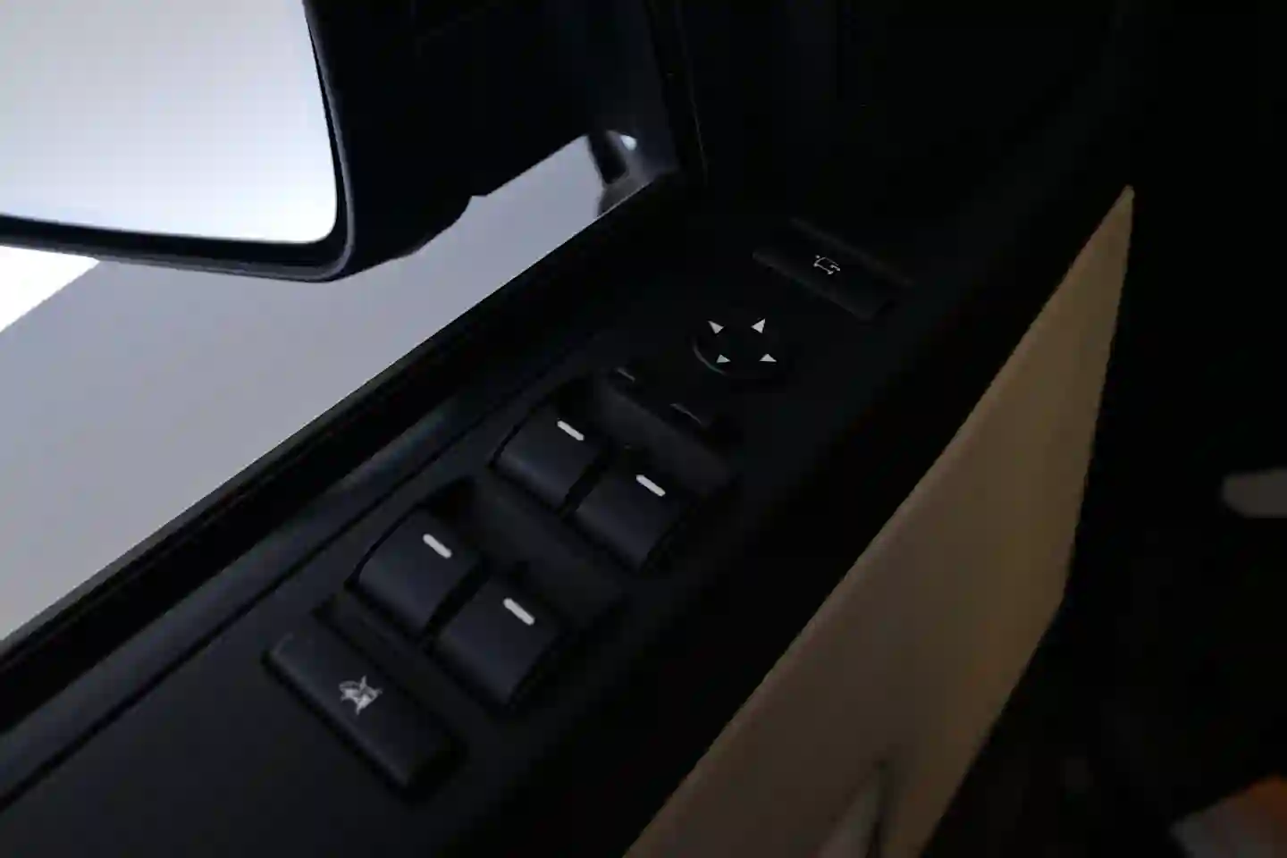 Car Image - 3iL7OUb78S7IXHsC8DqdZa
