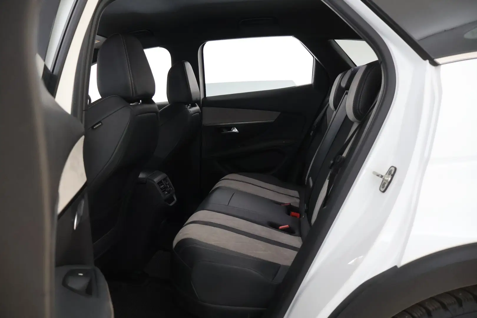 Car Image - 2md5BMDeFn9Ystpa6eBXSF