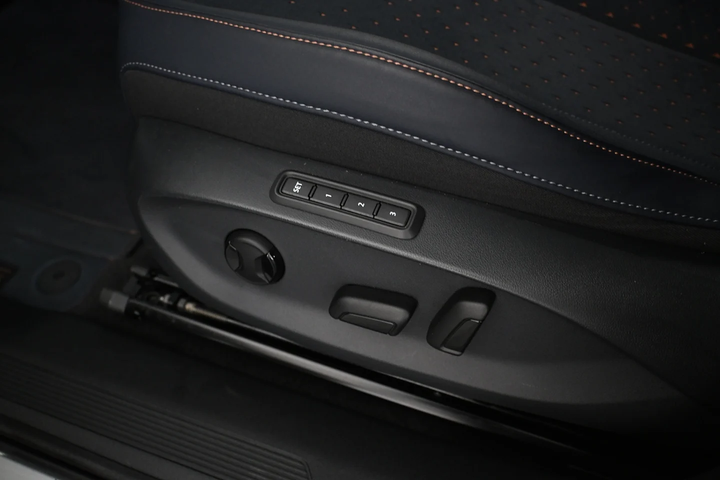 Car Image - 2aJK7VZSepkCyhRShGFt2E