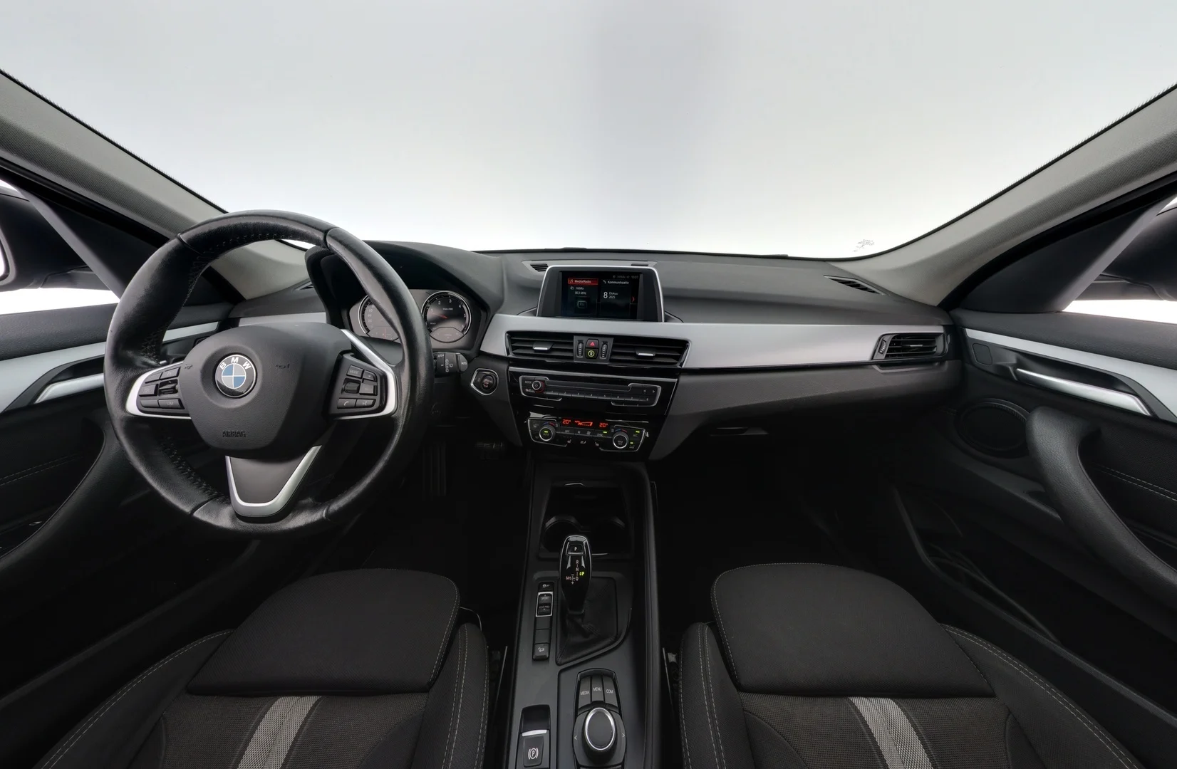 Car Image - 52ikV7SWJhYm4j3Cunhhsd