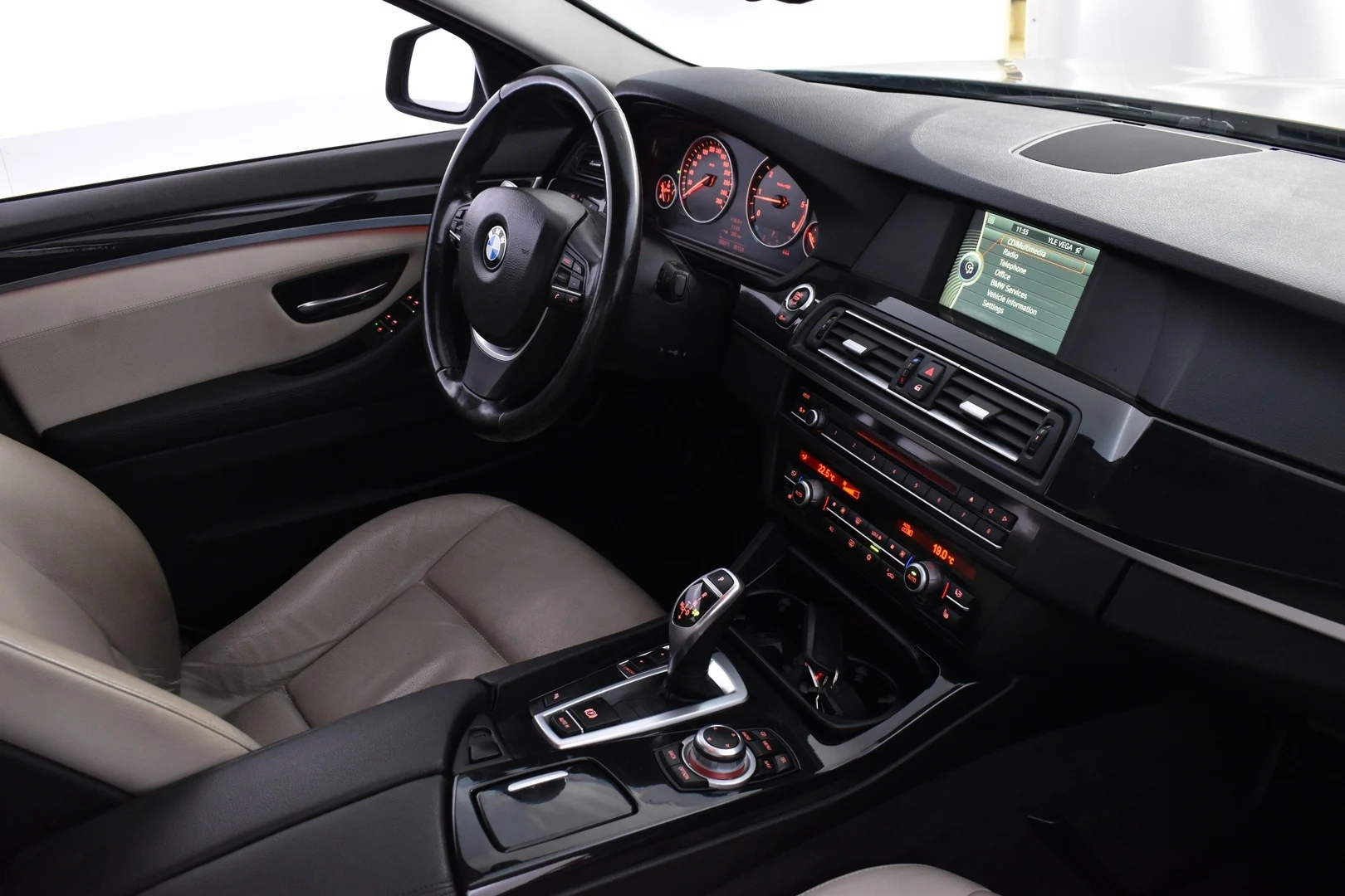 Car Image - 3DfAau7LRj2VrUvuocnHBb