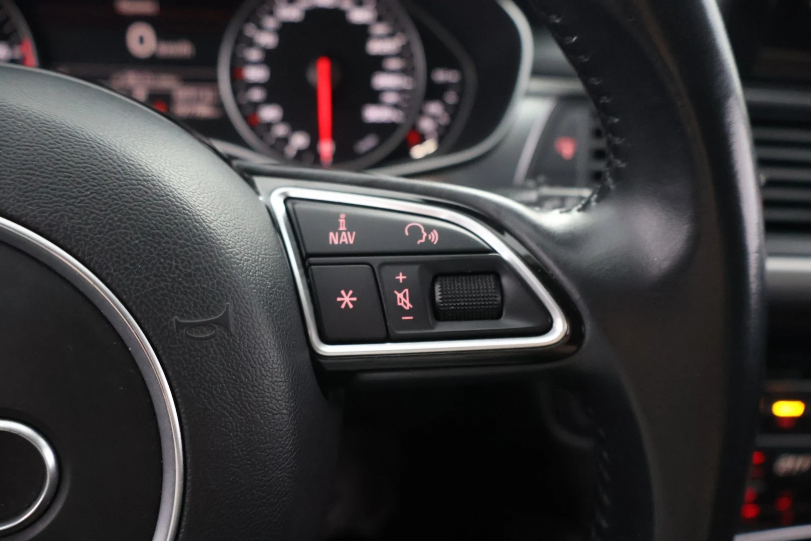 Car Image - 2v7q50pdv4KdLbf2IxBO8Z