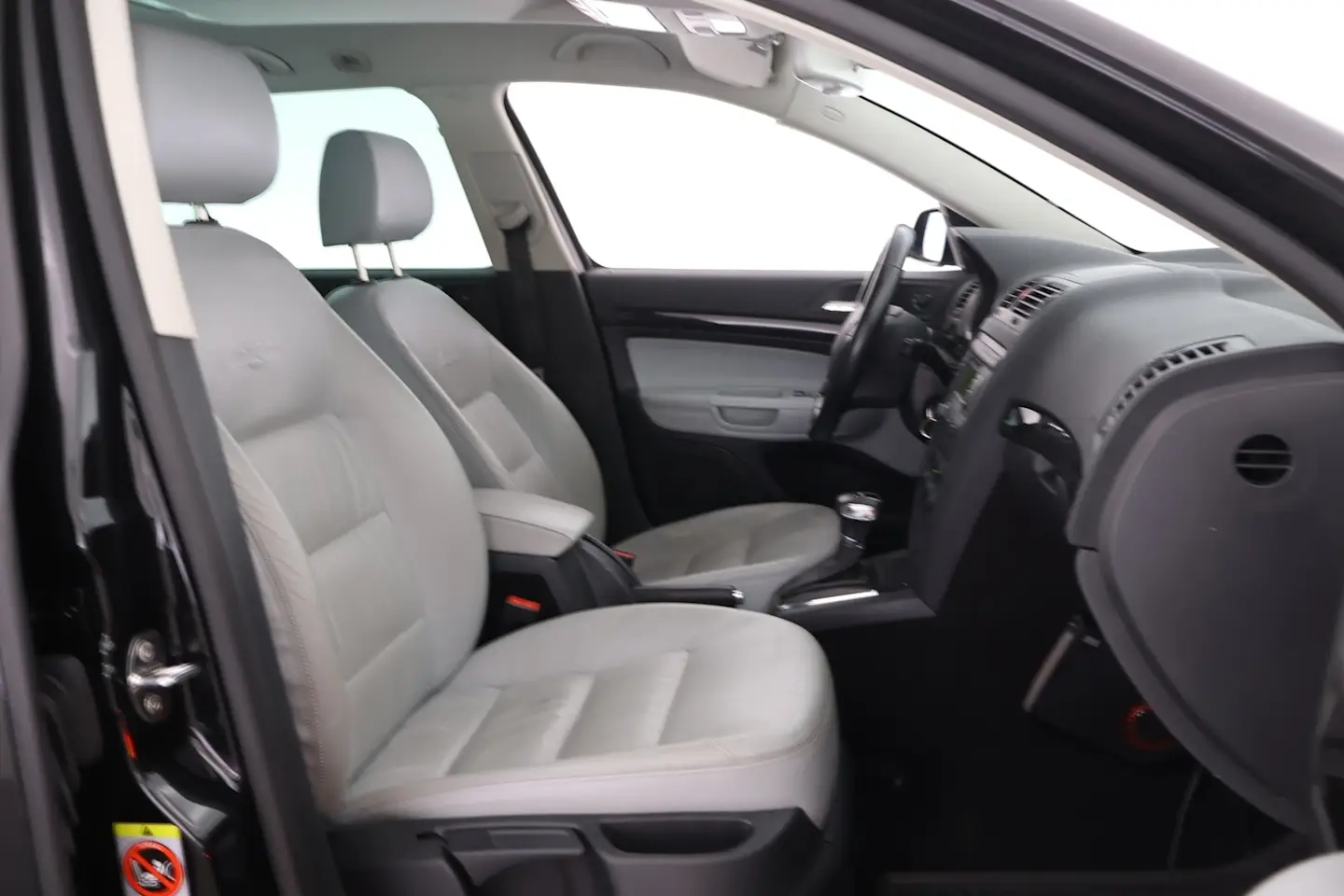 Car Image - 55ll8GIvsFOuuU0in3RYLy