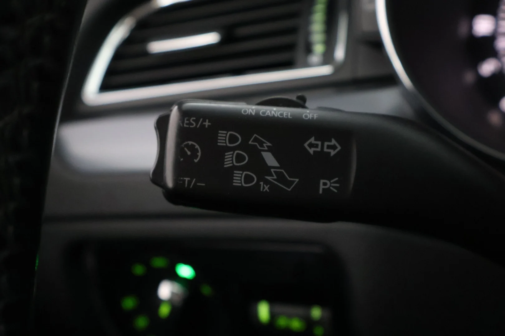 Car Image - 3I5gdL4Eq1CRyXhj6snyIv