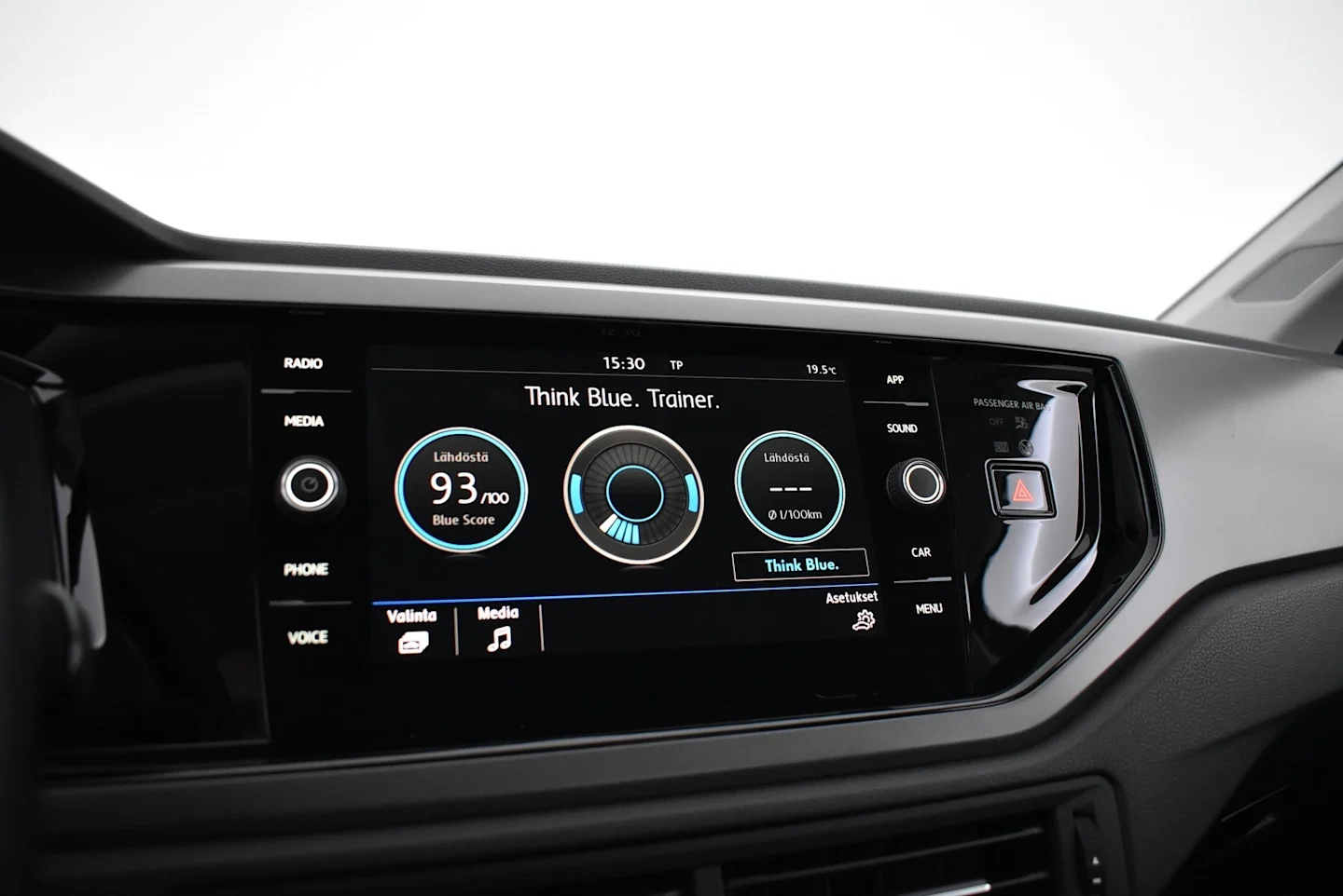 Car Image - 1DqnmwK8MGTcAcyyDYC6u1