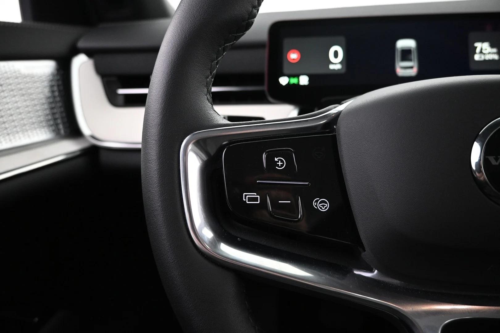 Car Image - 2r4XaPjOIcIx4Z4z29mrfY