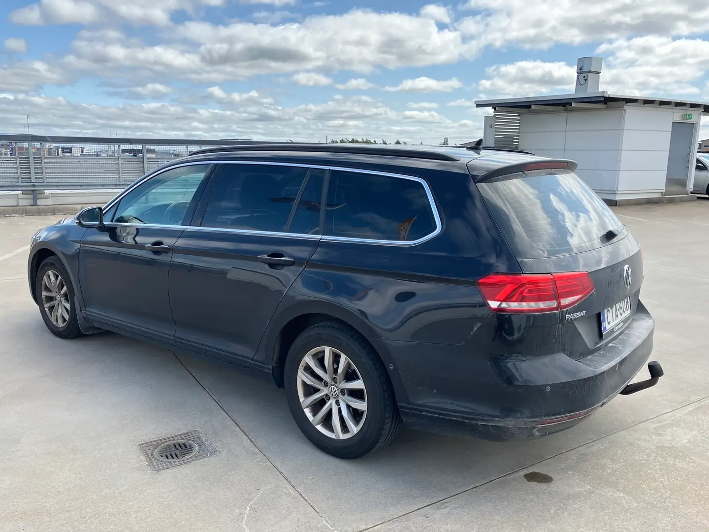 Car Image - 2srTTm7FIiH5sVSRU9X4nu