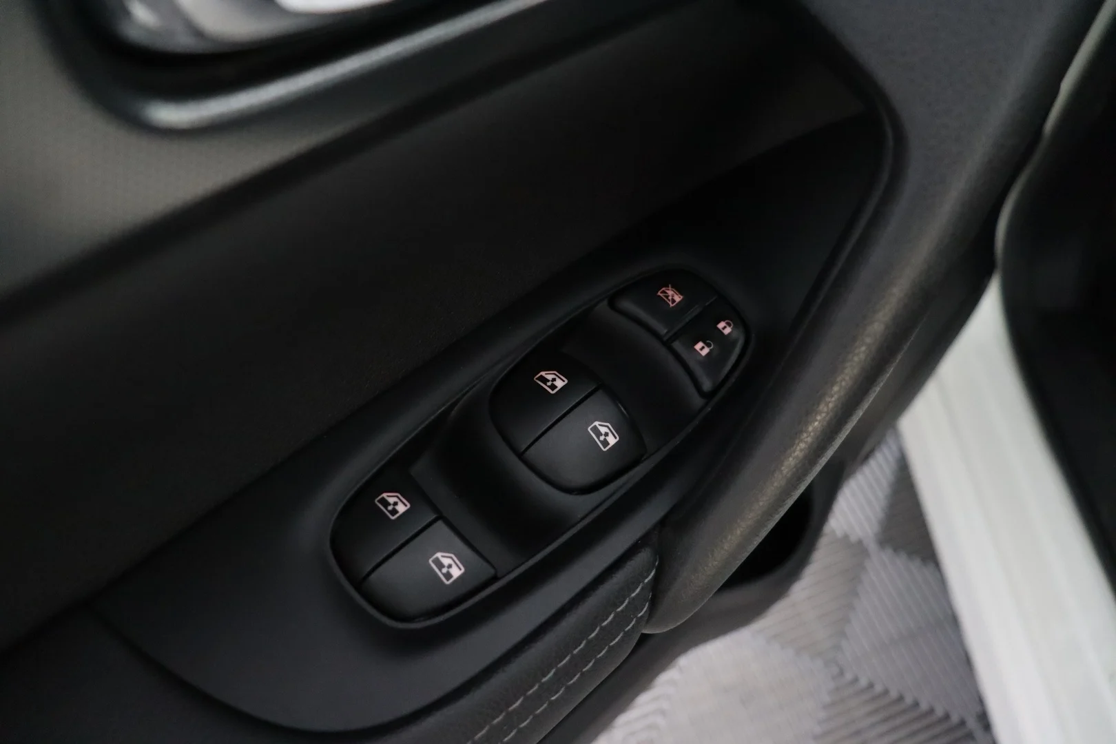 Car Image - 6sSr4jubVN9IYTcR4nzd7a
