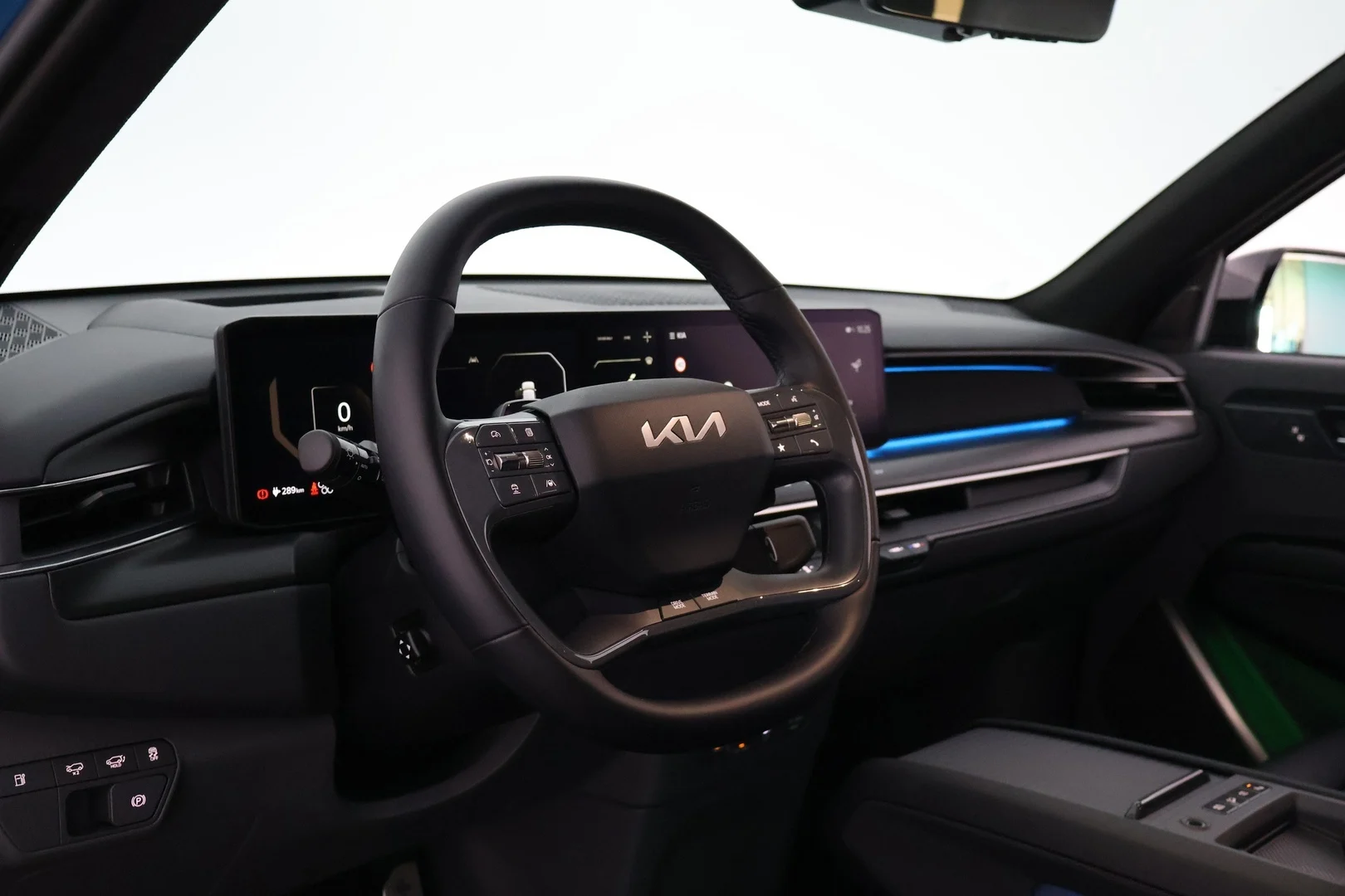 Car Image - lzD0xFlW0dWybwJBzQohA