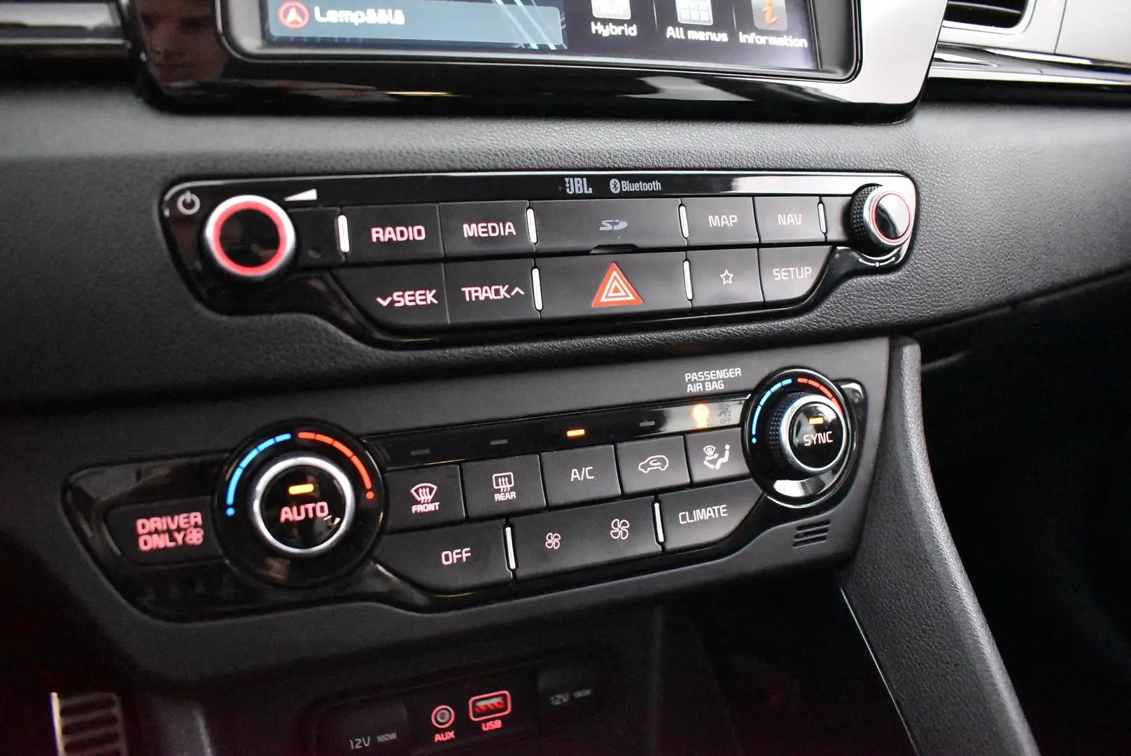 Car Image - 1Eif5s4d5EluTQso3DYCQH