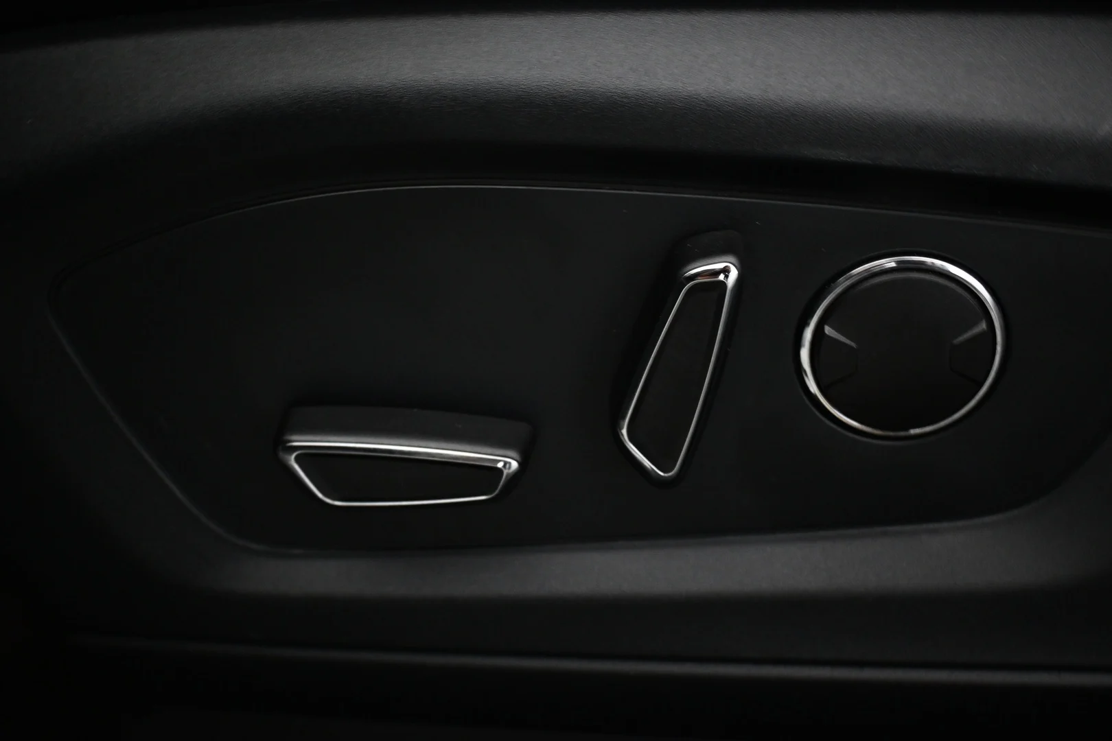 Car Image - 1A6Po6EOpPSO0r11lIlkkZ