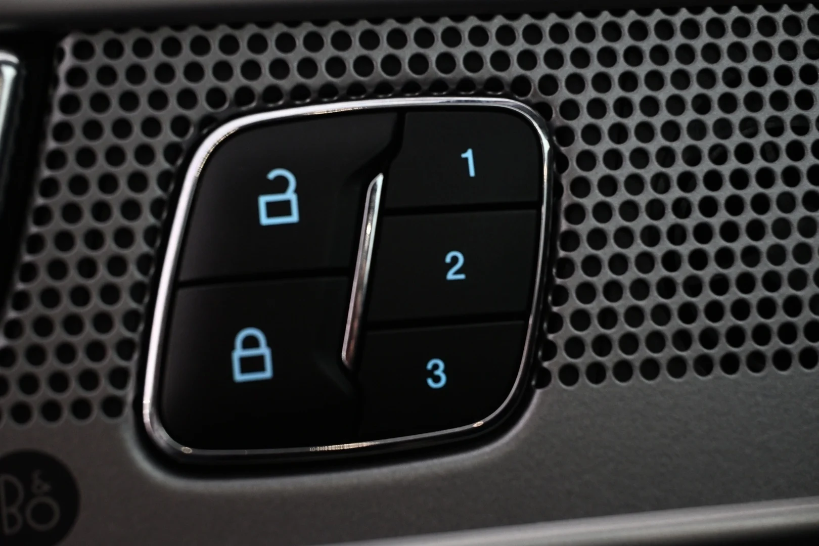 Car Image - 1A6Po6EOpPSO0r11lIlkkZ