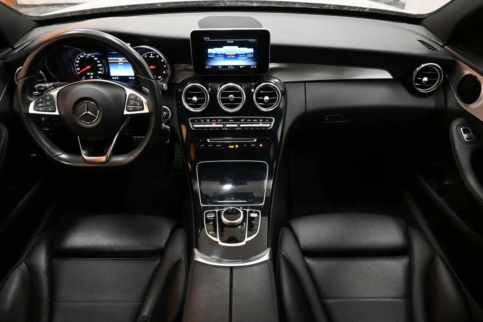 Car Image - 6oa2PnSgcKn8XiIgQU6WJO