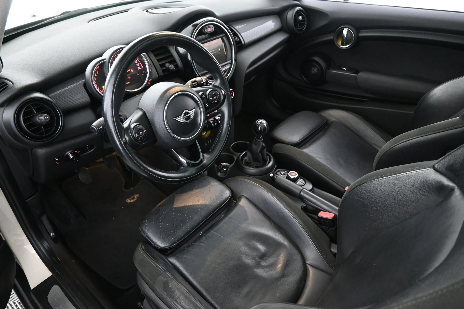 Car Image - 7yijVzEBJUmm8aJidcOKCN