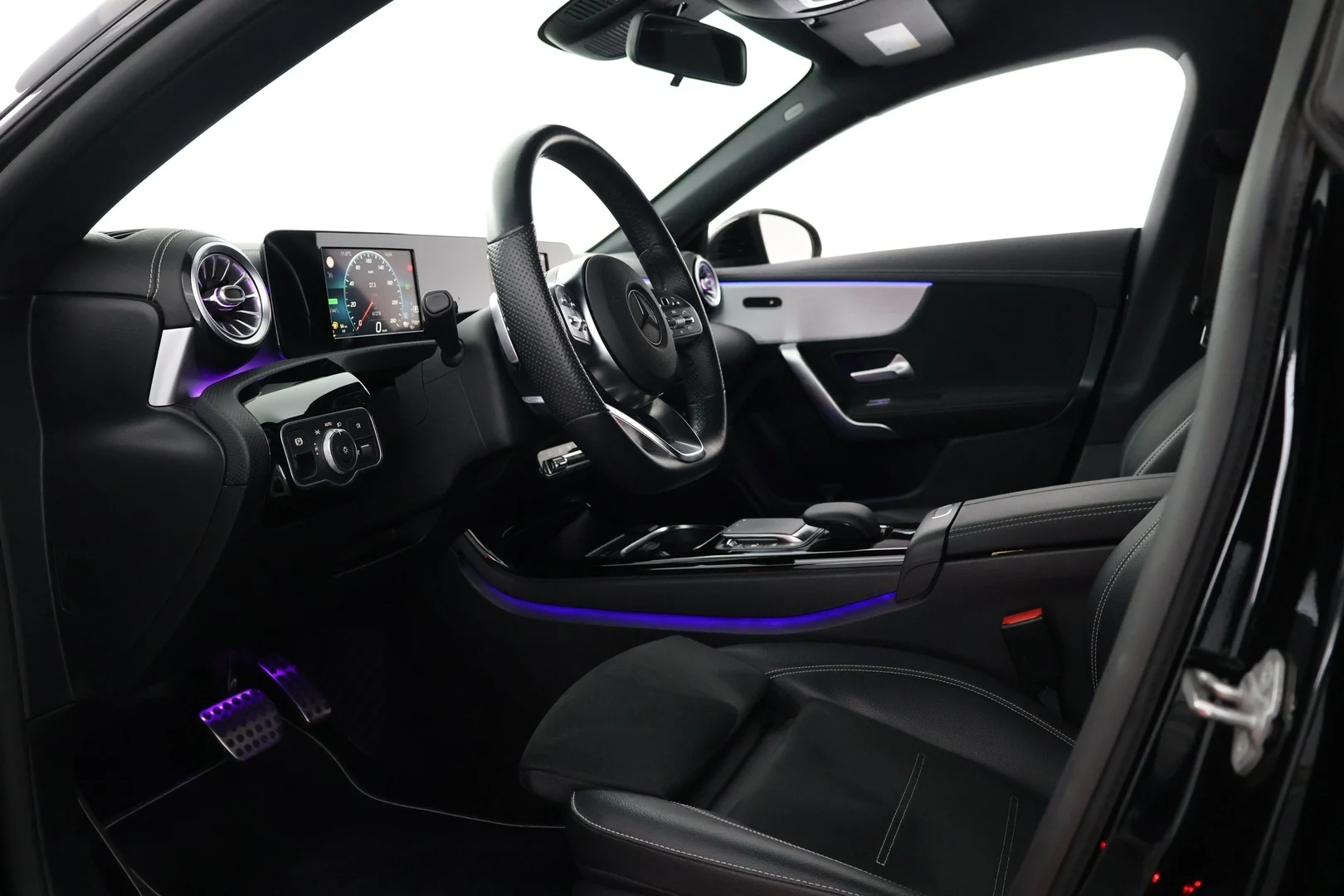 Car Image - 7vDdaeBgGQNoU0sIeI7sam