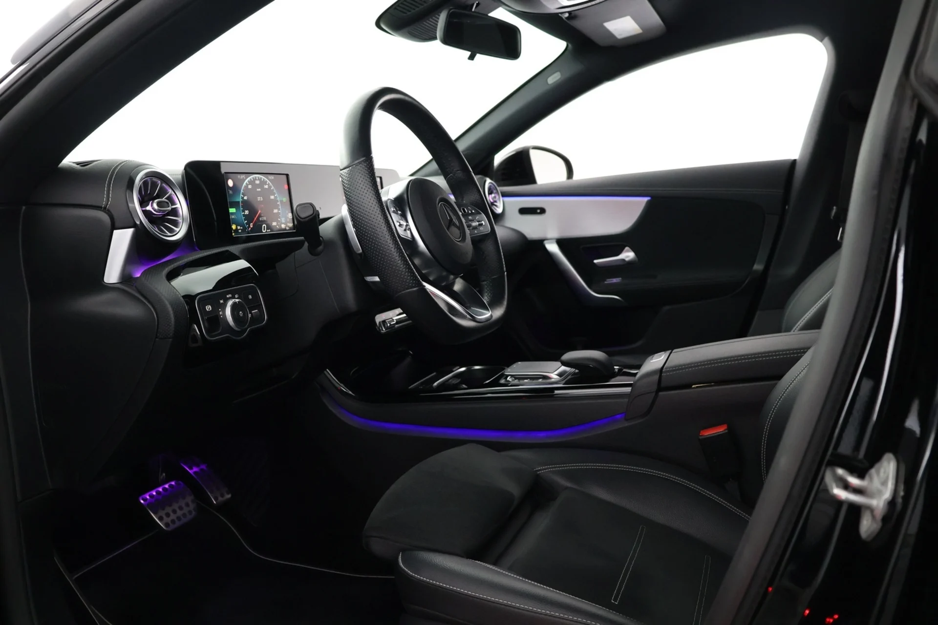 Car Image - 7vDdaeBgGQNoU0sIeI7sam