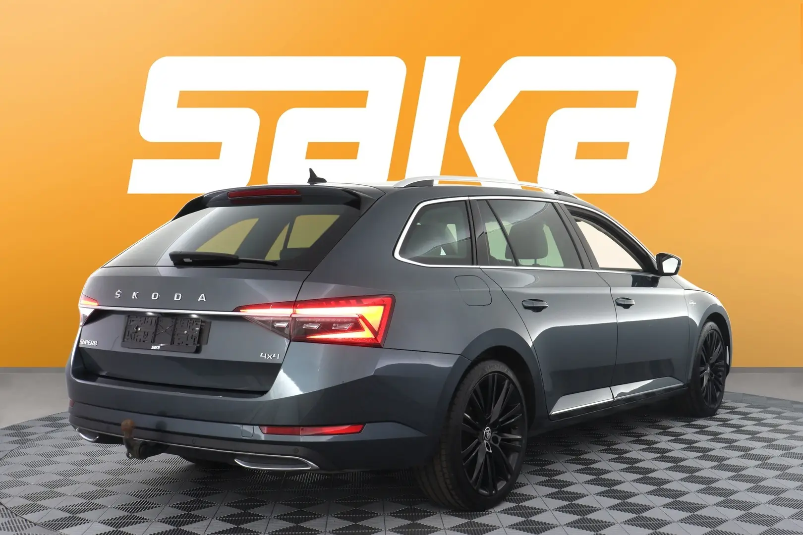 Car Image - 6O9FaZmGEMut87tKHAc1zl