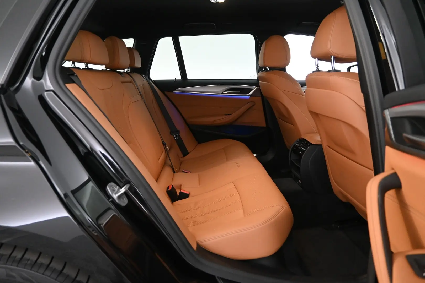 Car Image - 4FXZ93JsNoqcDRYtu2McAC