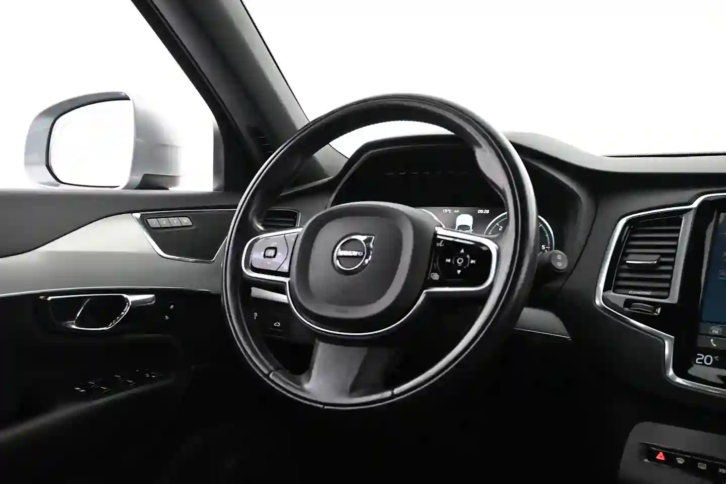Car Image - 4ThhmJqUlYgpCcGplLix1A