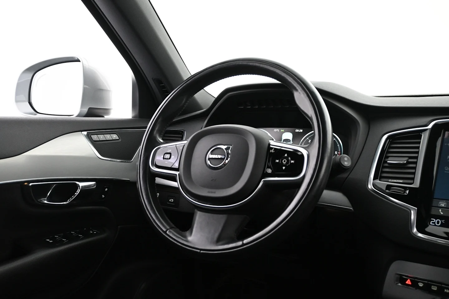 Car Image - 4ThhmJqUlYgpCcGplLix1A