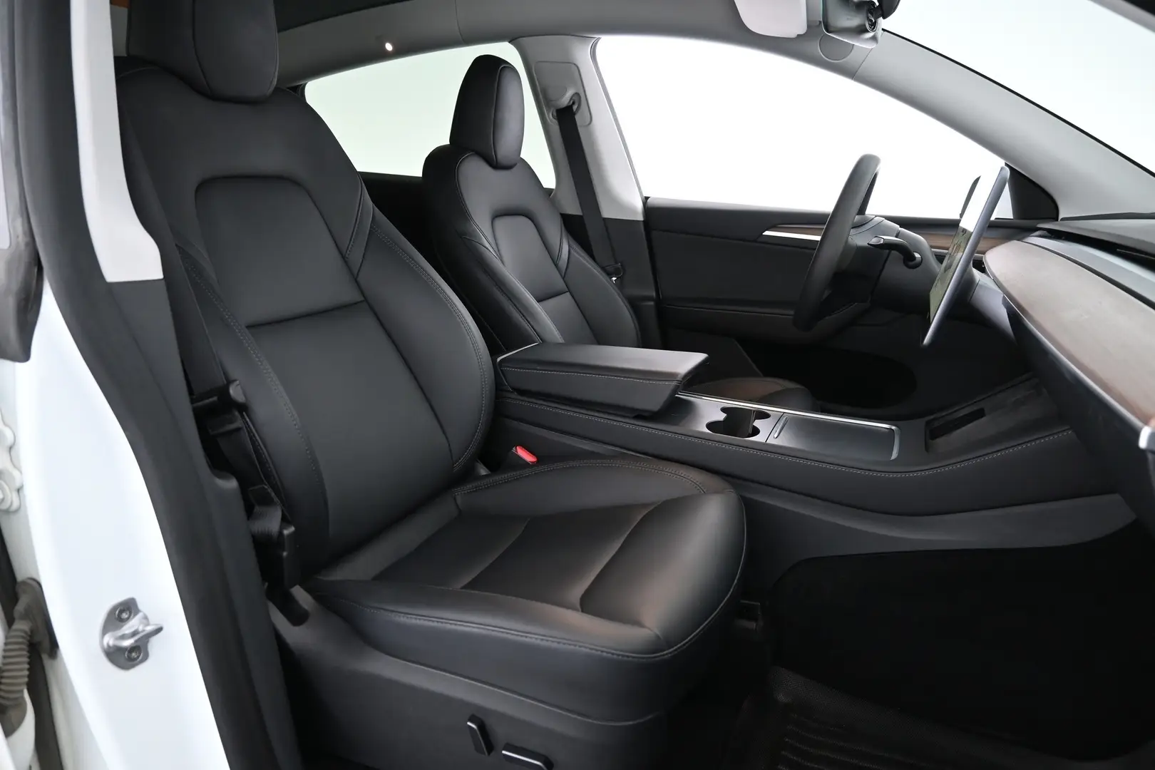 Car Image - 5OGbXVZYnO3at1UhRv7CWo