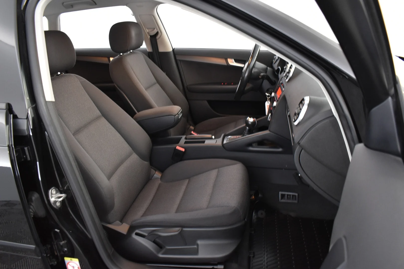 Car Image - 3v2p3Kig9u0Mtf4LDeUpuQ