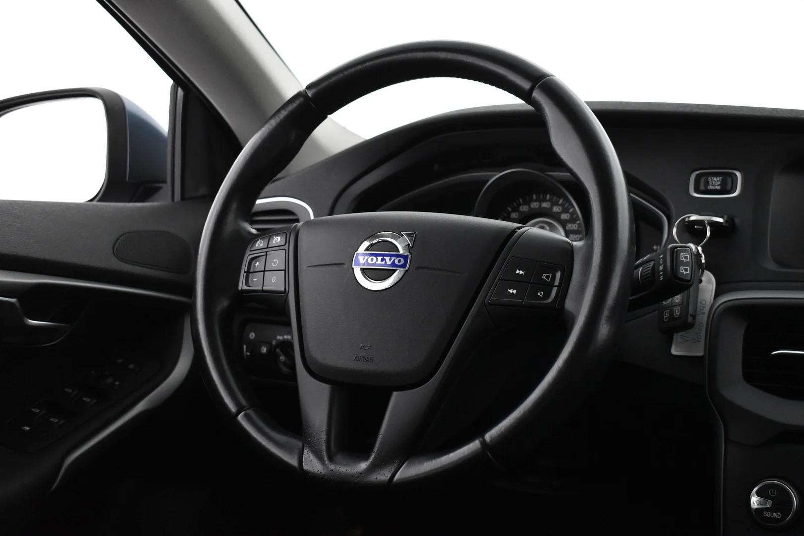 Car Image - 4XdKZnLI9bzWw1k1FE8D3d