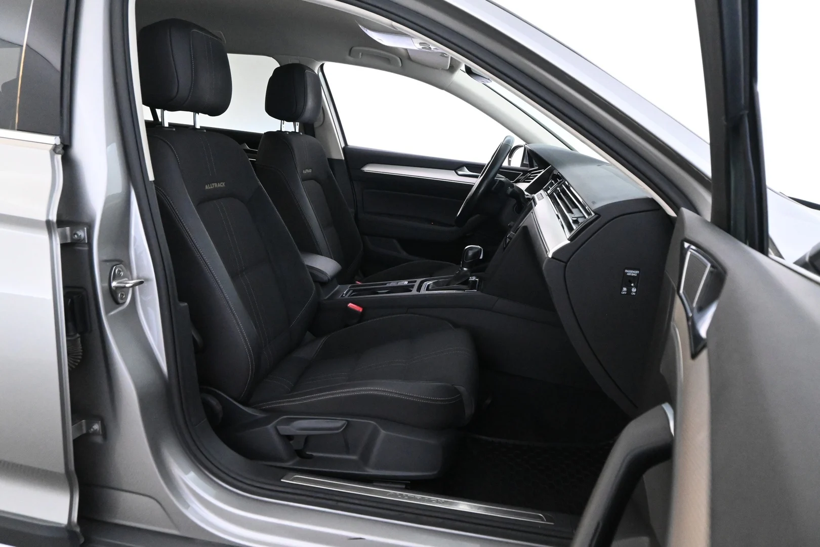 Car Image - 54G2nNgvjHFLY3zfU1SKrf