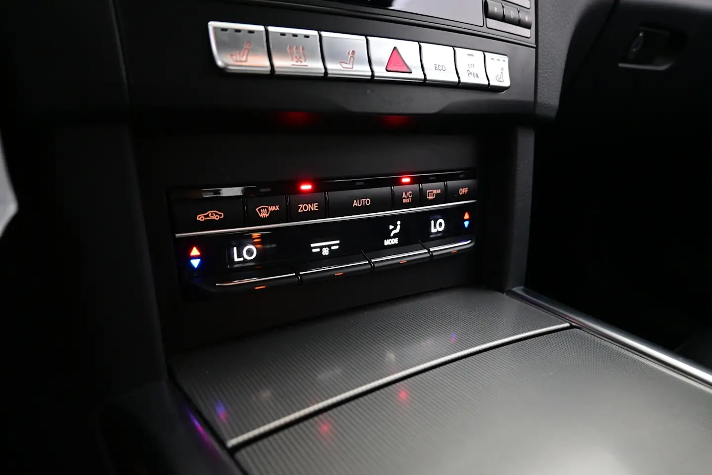 Car Image - 5TWscnpUxzUFI4HVBX4yfN