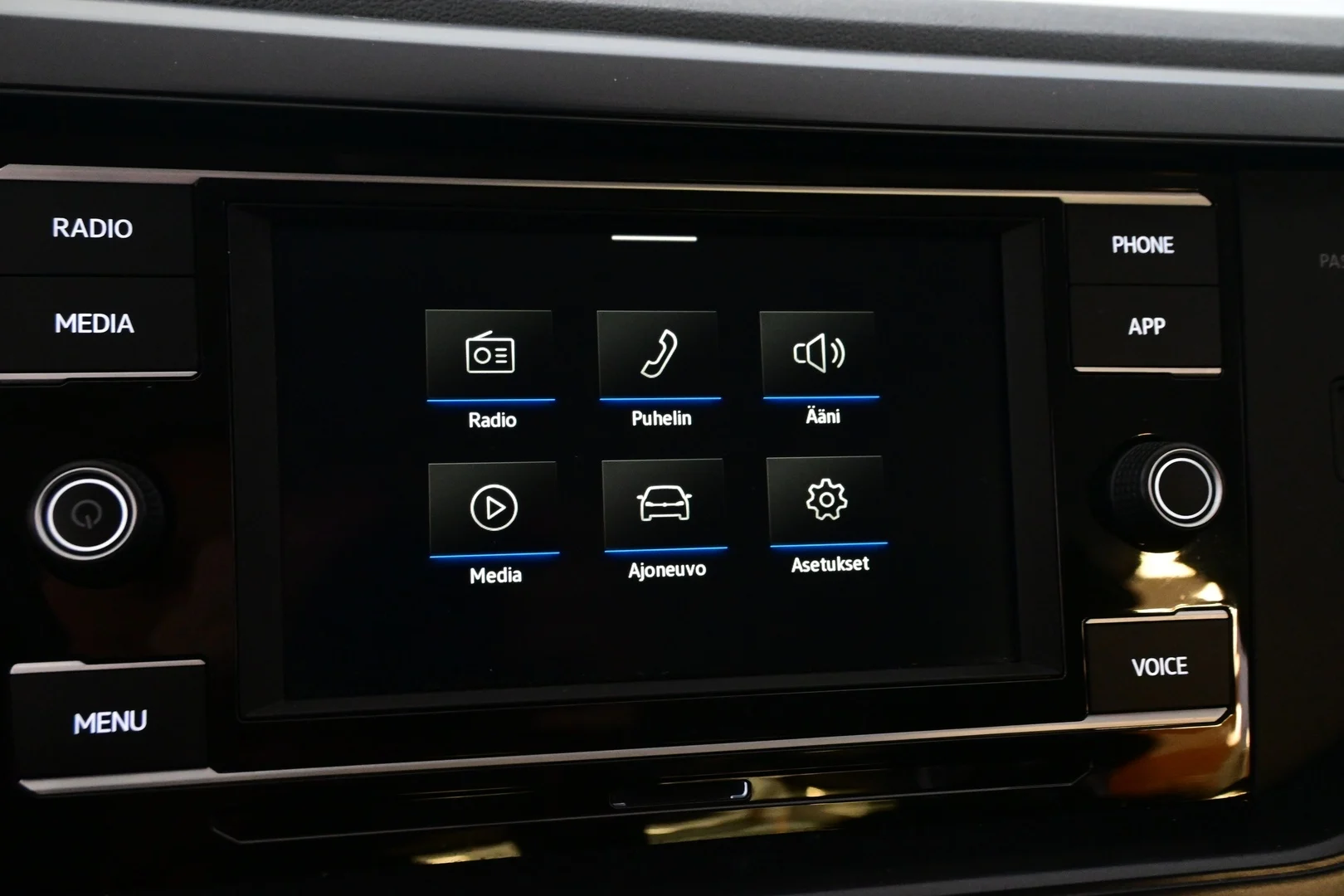 Car Image - 7lINzQMIFpDr0BjvZFV4lR