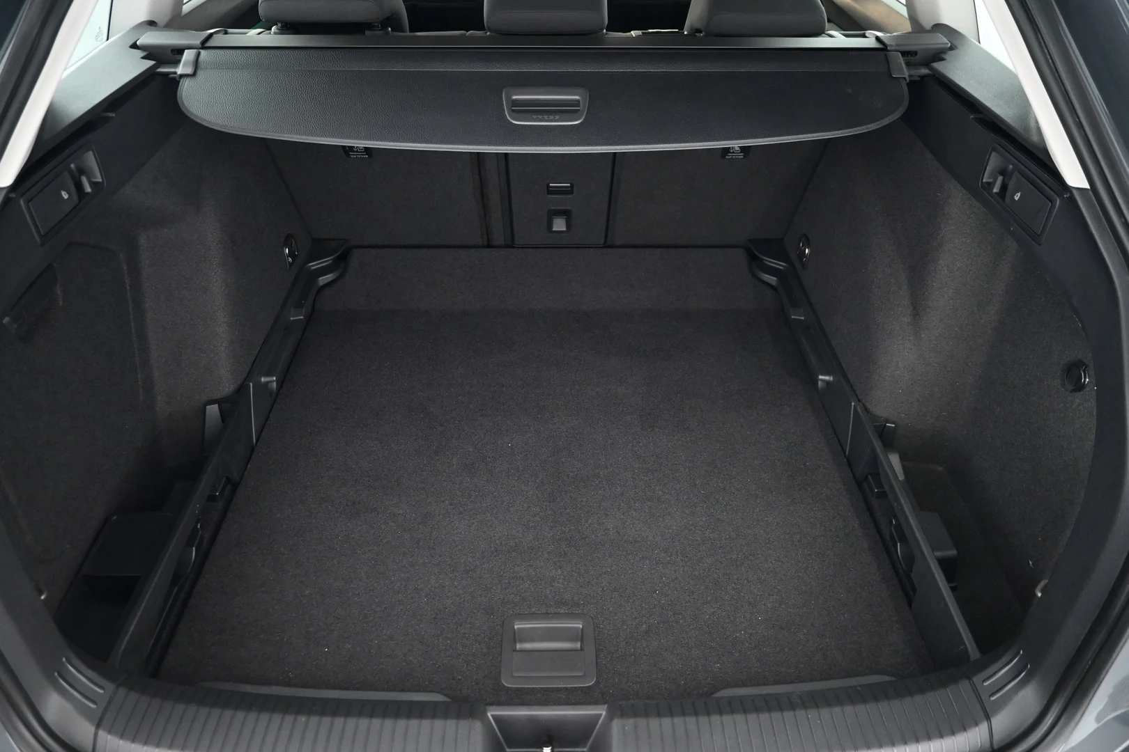 Car Image - 6ggzXmMbKeqlcbIj301oRb