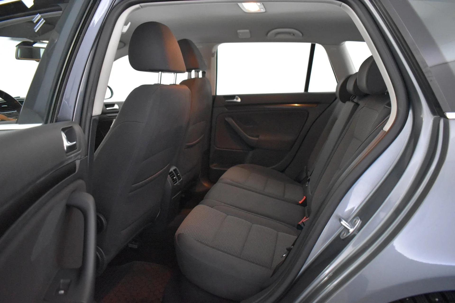 Car Image - 4Fu8yjpvt4b1nyIv2PZ3p7