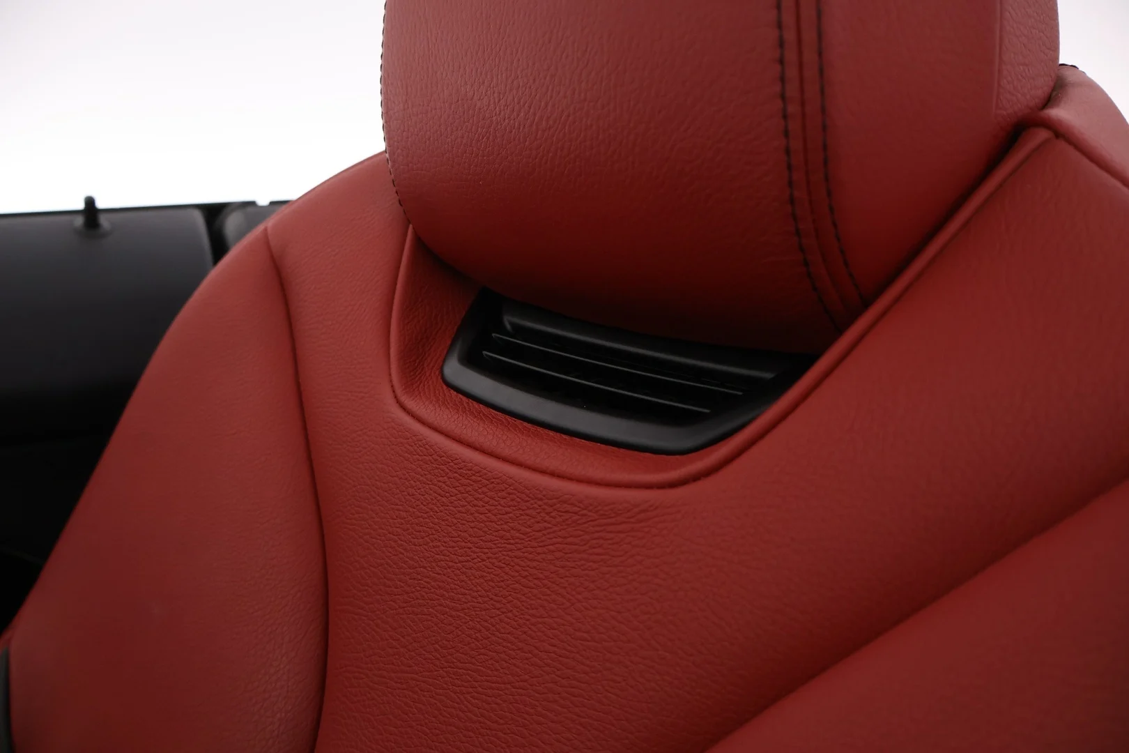 Car Image - 2OQceXd6TghF28lXKDFIP8