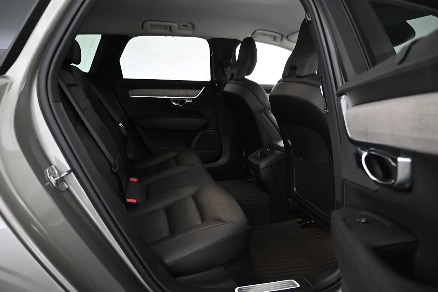Car Image - 6QL7dHFukHTZcdM1cWh70G