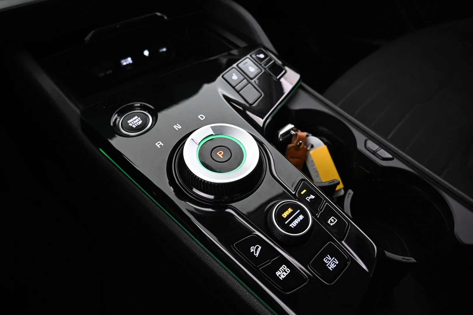 Car Image - 7e2NYlwGKkPMkpFIGonr0d