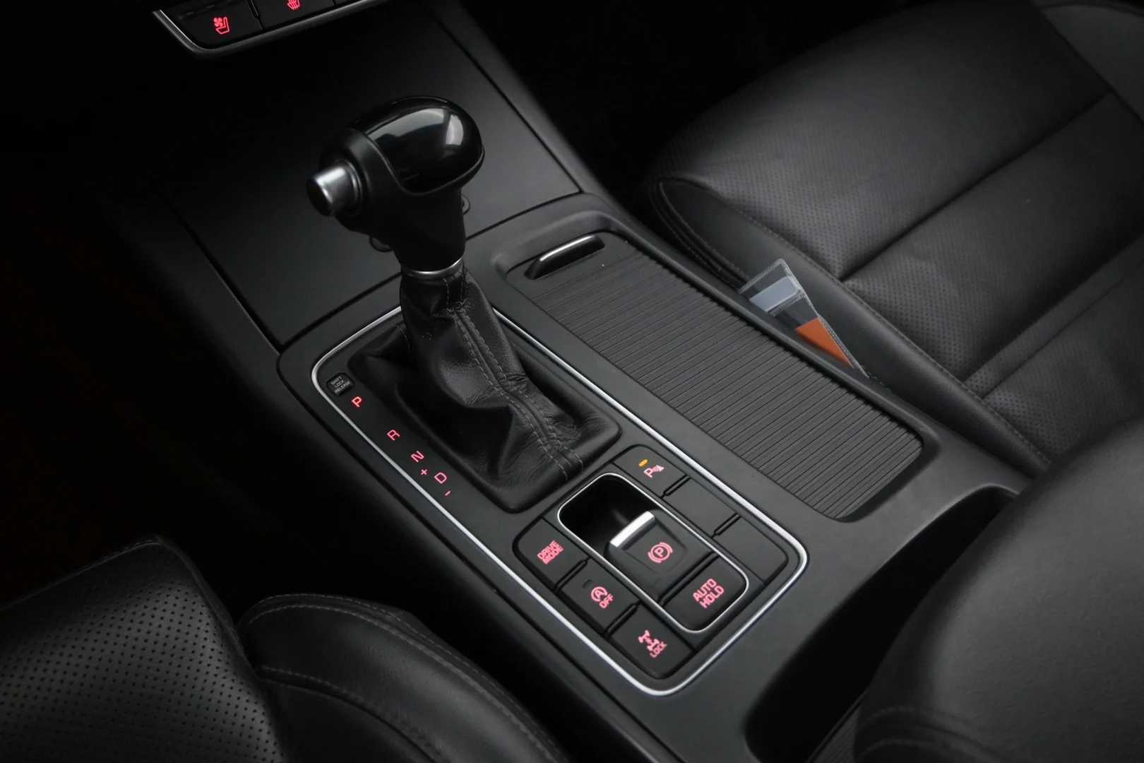 Car Image - 1J4WAiJMBYRmWknlWVXm0p