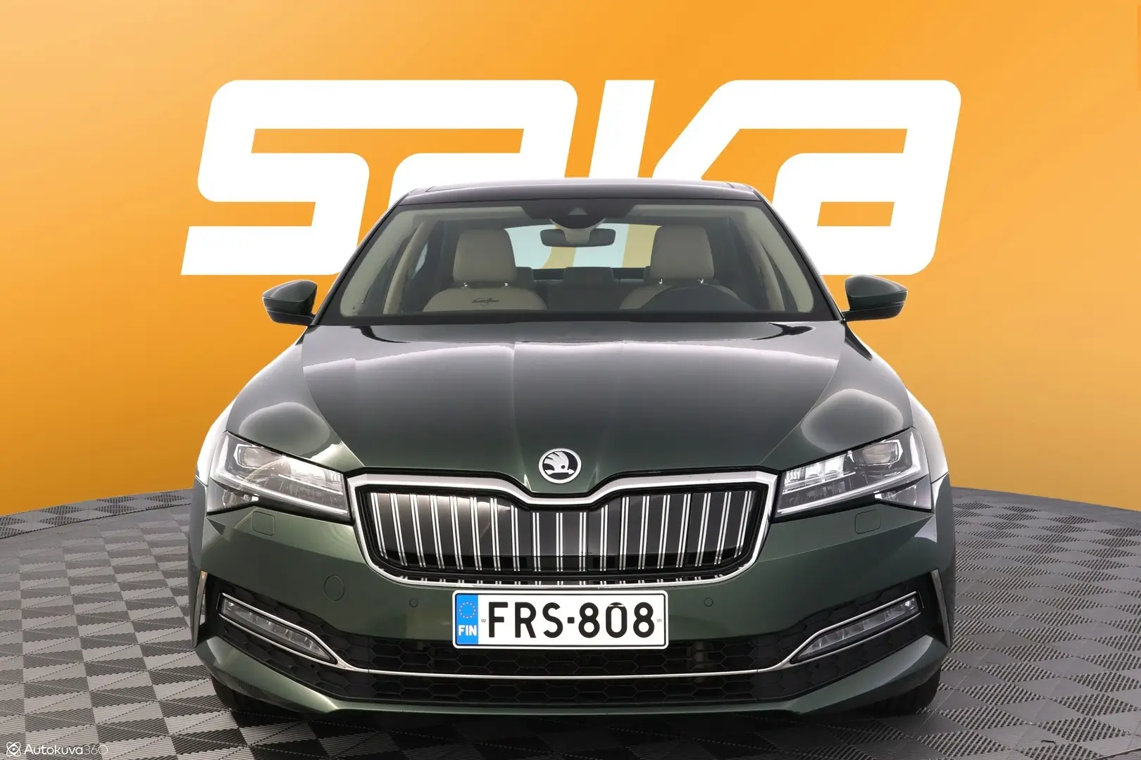 Car Image - 6K8lF71sVOpdb5AuCEpVXF