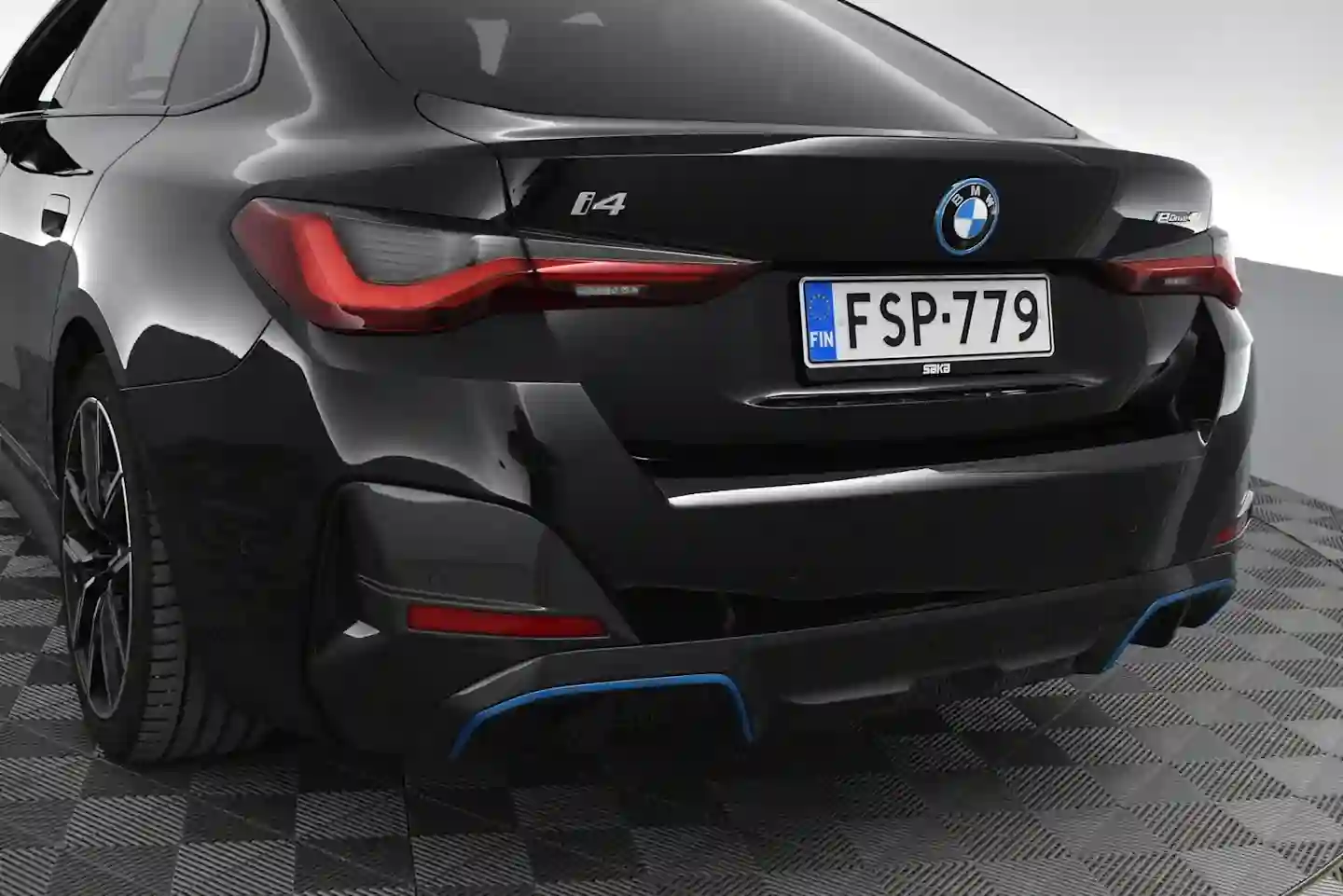 Car Image - Yb0MM4w2iCKx0HppUfW64